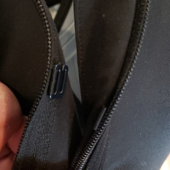 Motion Control Zip Front Bra - Picture 8 of 8